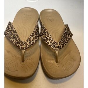 Crocs Womens Kadee Leopard Flip Flop Sport Sandals Size 9 Thong Shoes Comfort